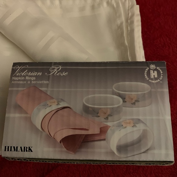 Pure White Napkins(4) and Victorian Rose Porcelain Napkin Rings(4) - Picture 4 of 5